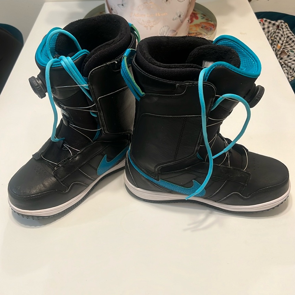 Nike Womens Snowboard Boots